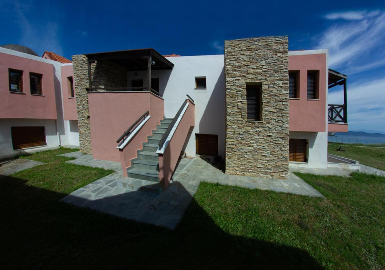 Beachfront Stylish Maisonette In Ierissós Exteriér fotografie