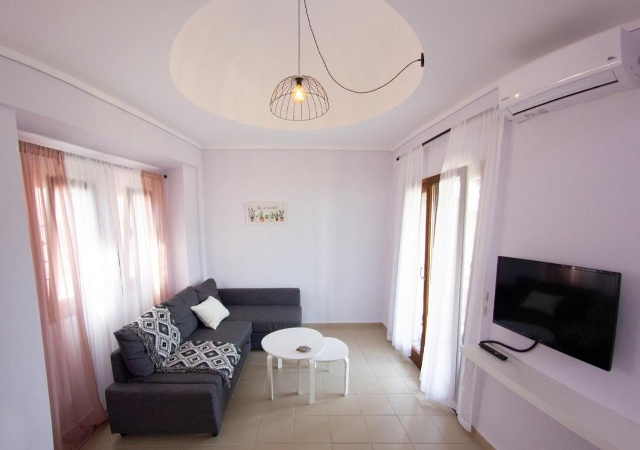 Beachfront Stylish Maisonette In Ierissós Exteriér fotografie
